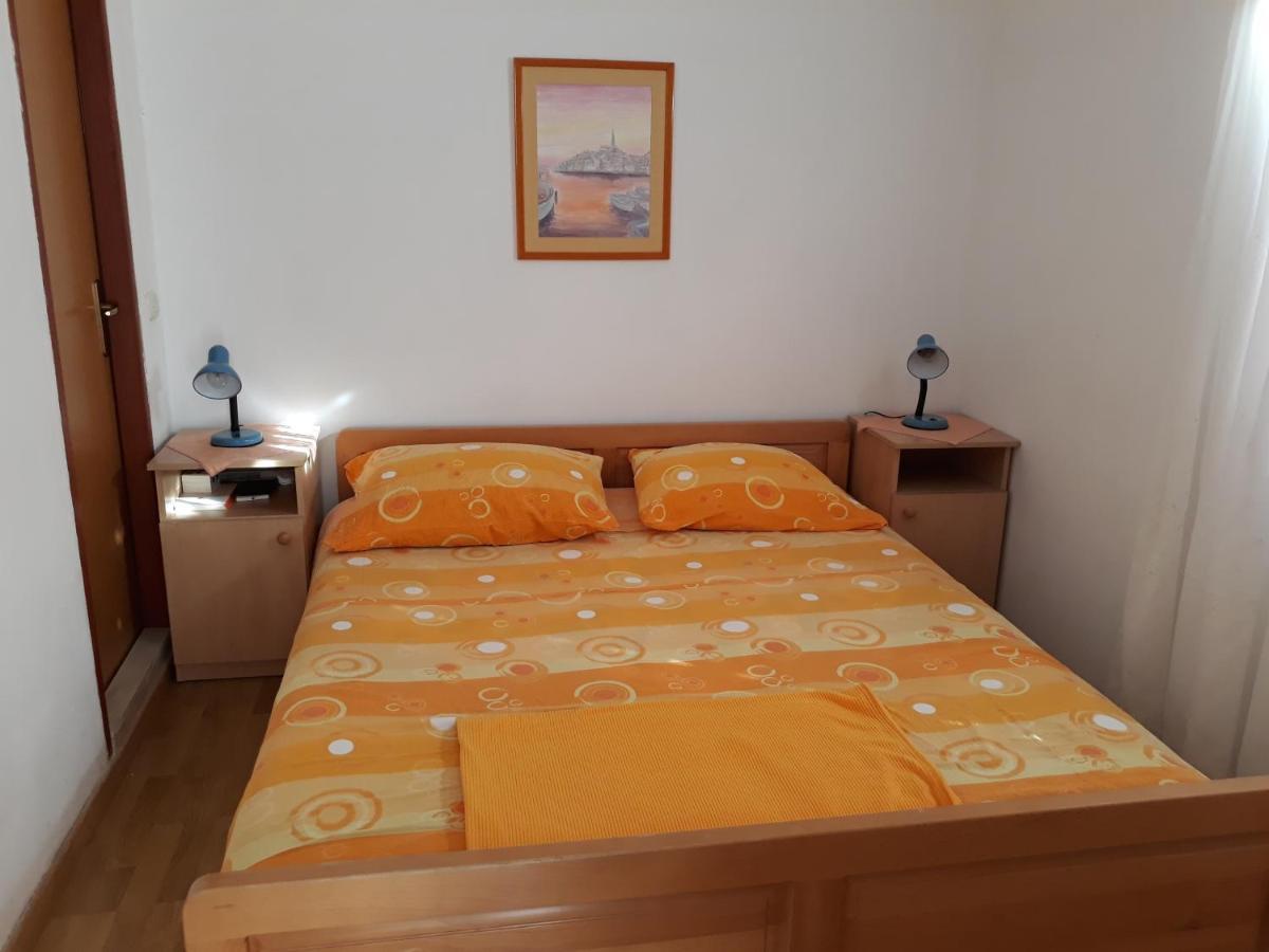 Apartments With A Parking Space Jelsa, Hvar - 8746 イェルサ エクステリア 写真